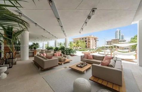 2900 NE 7th Avenue Miami FL 33137