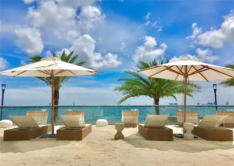 2900 NE 7th Avenue Miami FL 33137