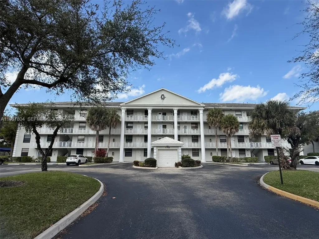 1705 Whitehall Drive Davie FL 33324