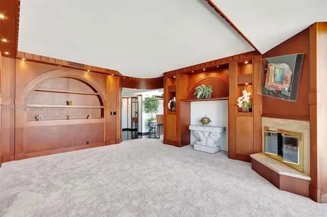 11113 Biscayne Boulevard Miami FL 33181