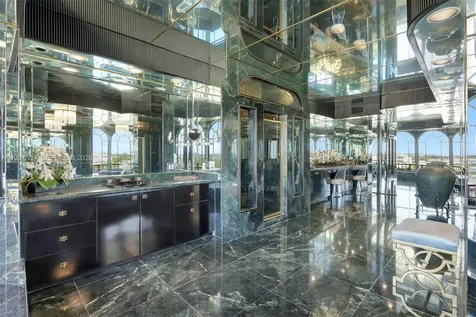 11113 Biscayne Boulevard Miami FL 33181