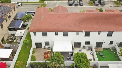 10628 W 33rd Way Hialeah FL 33018