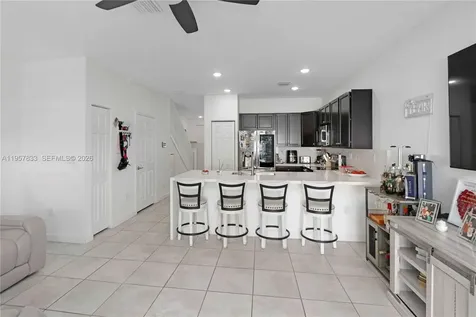 10628 W 33rd Way Hialeah FL 33018