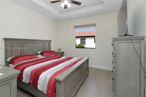 10628 W 33rd Way Hialeah FL 33018