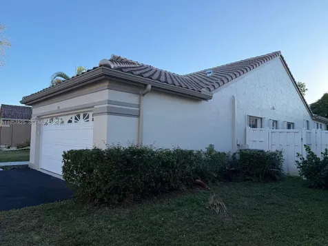 755 Falling Water Road Weston FL 33326