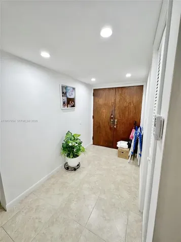 13953 Kendale Lakes Circle Miami FL 33183