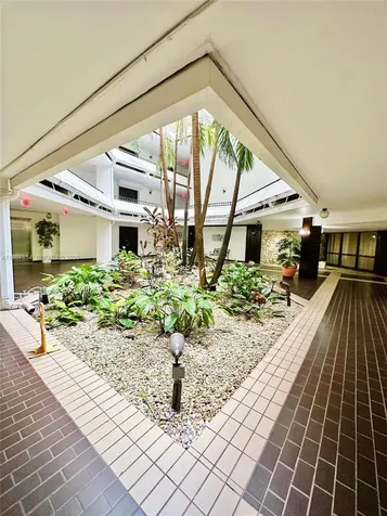 13953 Kendale Lakes Circle Miami FL 33183