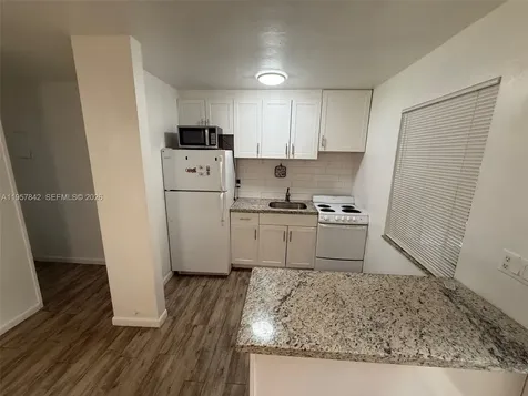 34 SW 5th Street Hallandale Beach FL 33009