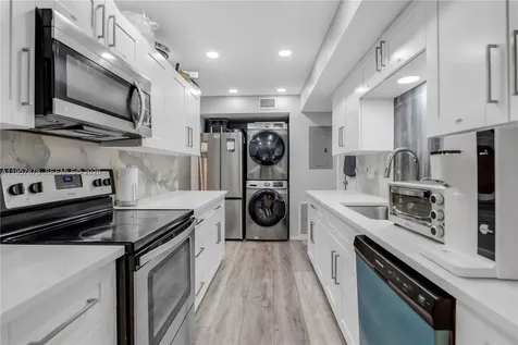 7302 NW 65th Street Tamarac FL 33321