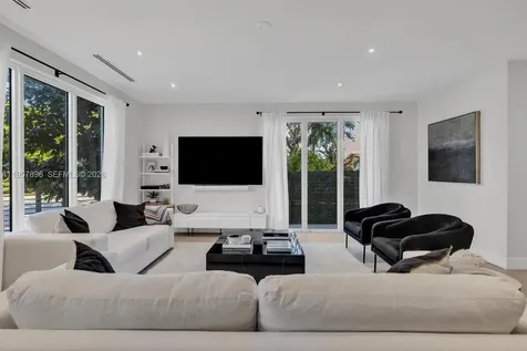 2851 SW 33rd Court Miami FL 33133