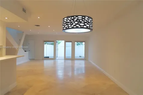 7312 Gary Avenue Miami Beach FL 33141