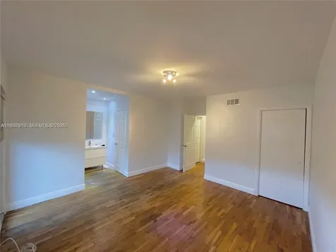 7312 Gary Avenue Miami Beach FL 33141