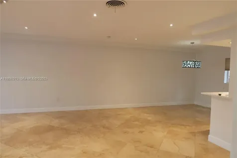 7312 Gary Avenue Miami Beach FL 33141