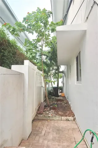 7312 Gary Avenue Miami Beach FL 33141