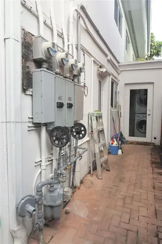 7312 Gary Avenue Miami Beach FL 33141