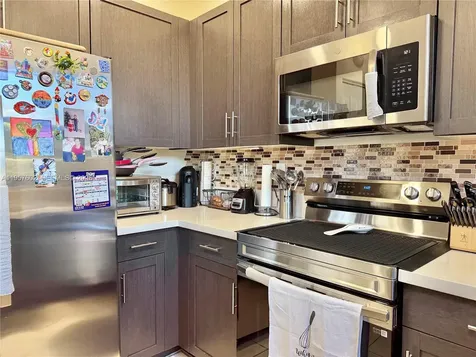 11032 W 33rd Way Hialeah FL 33018