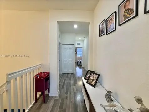 11032 W 33rd Way Hialeah FL 33018