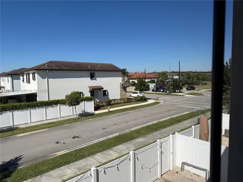11032 W 33rd Way Hialeah FL 33018