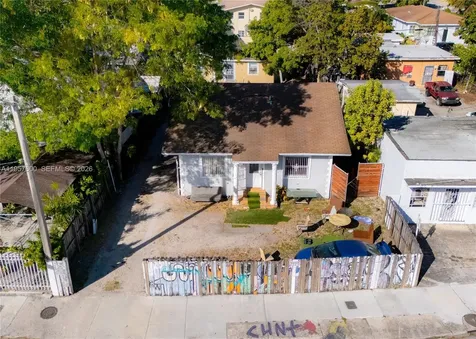 727 NW 29th Street Miami FL 33127