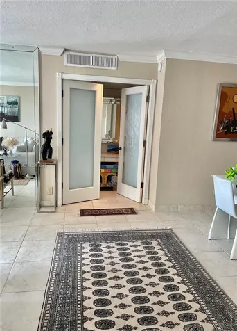 Hallandale Beach FL 33009