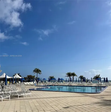 Hallandale Beach FL 33009