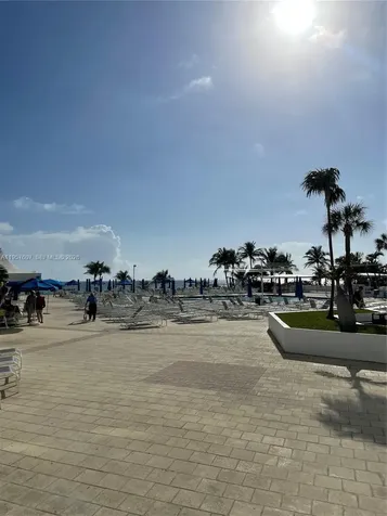 Hallandale Beach FL 33009
