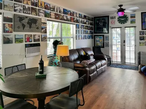 2463 Pine Tree Drive Miami Beach FL 33140
