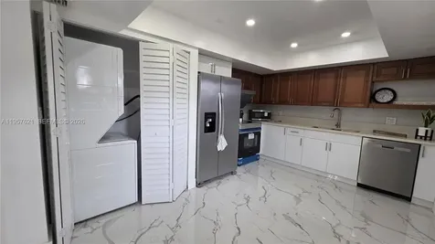 7085 W Sunrise Boulevard Plantation FL 33313