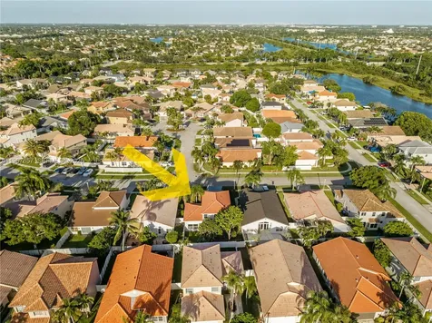 1378 SW 180th Avenue Pembroke Pines FL 33029