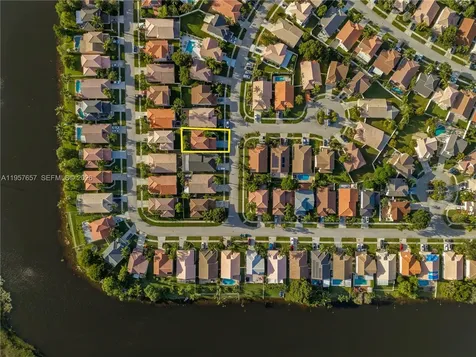 1378 SW 180th Avenue Pembroke Pines FL 33029