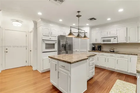 8445 SE Bayberry Terrace Hobe Sound FL 33455