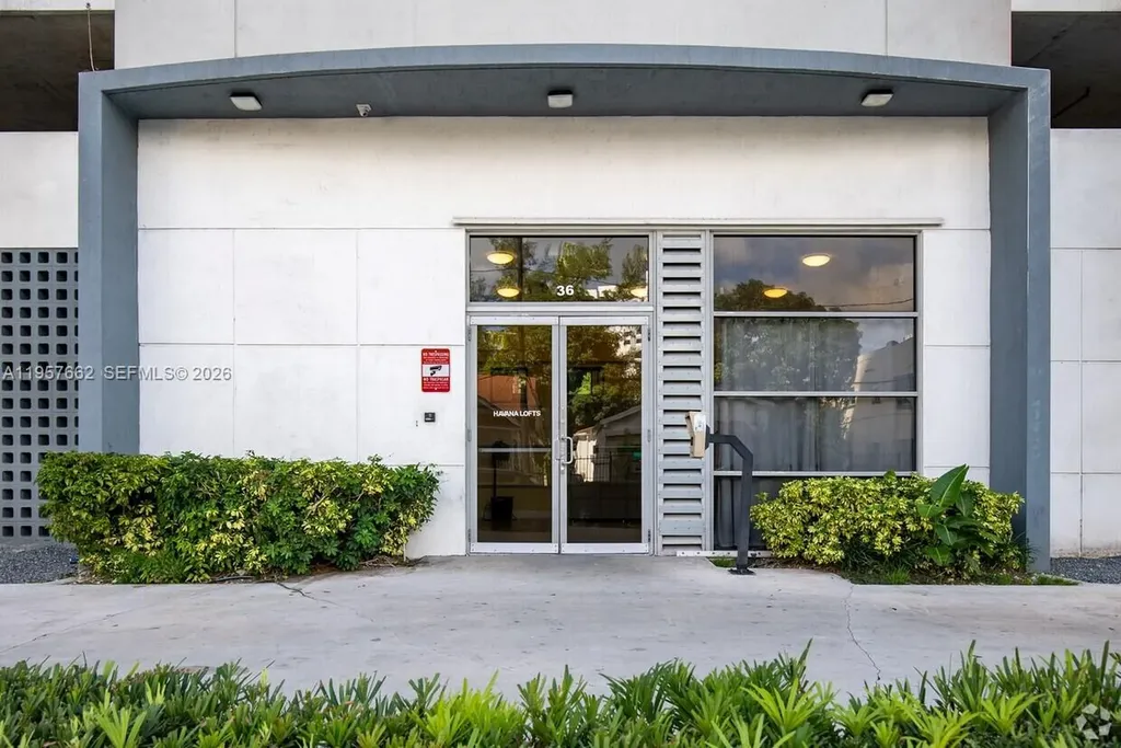 36 NW 6th Avenue Miami FL 33128