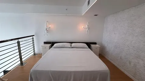 41 SE 5th Street Miami FL 33131