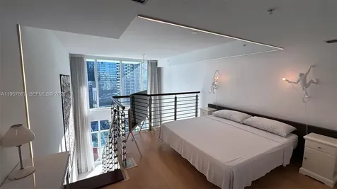41 SE 5th Street Miami FL 33131