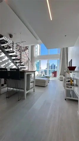 41 SE 5th Street Miami FL 33131