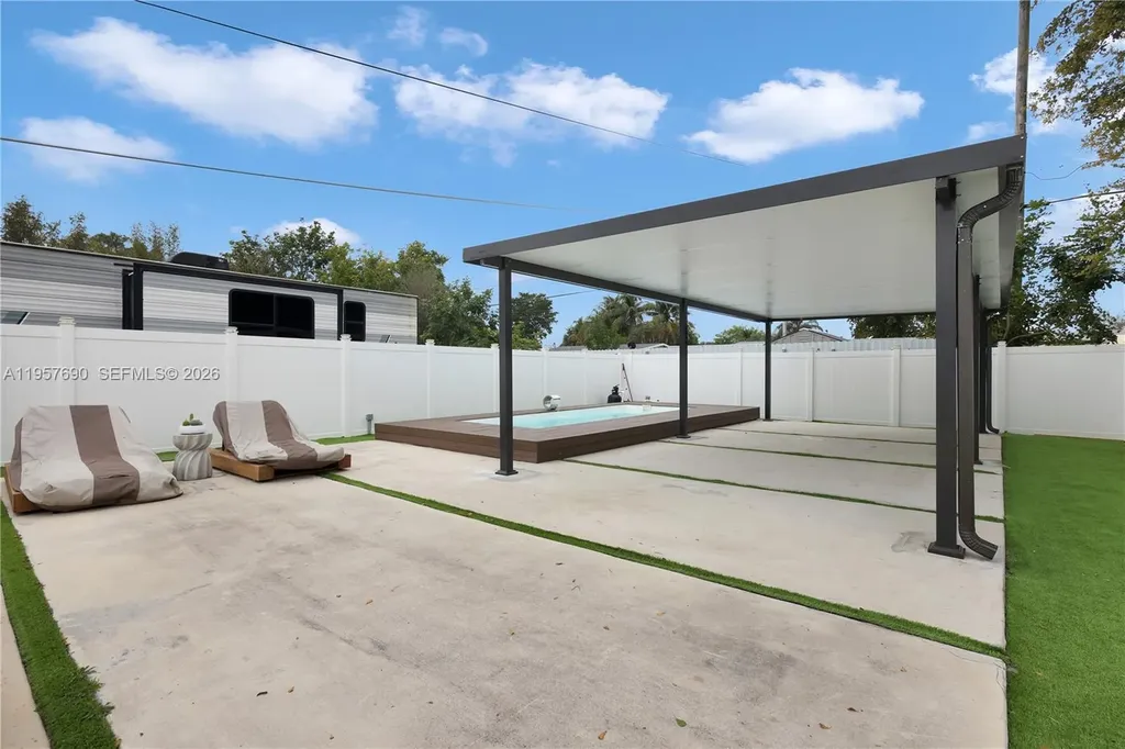 1021 SW 22nd Avenue Fort Lauderdale FL 33312