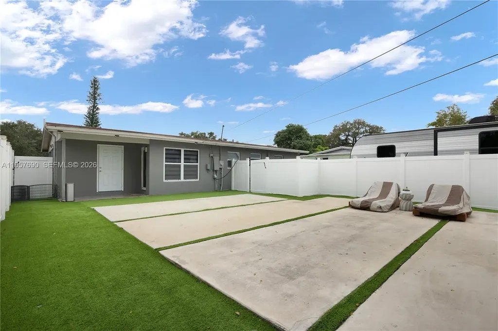 1021 SW 22nd Avenue Fort Lauderdale FL 33312