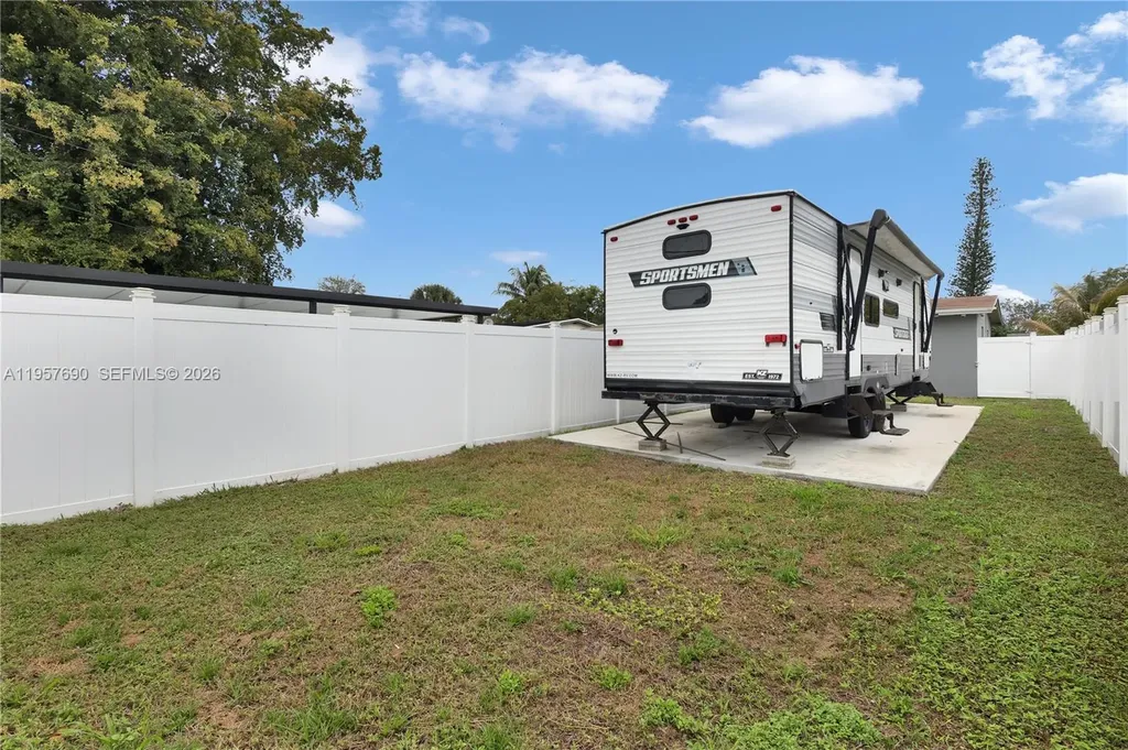 1021 SW 22nd Avenue Fort Lauderdale FL 33312