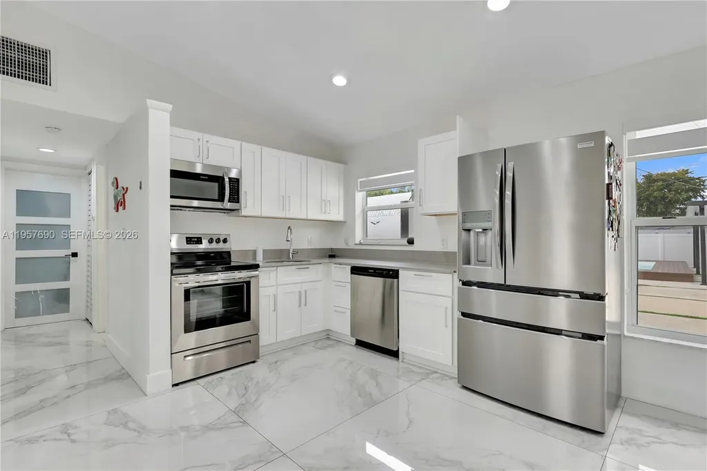 1021 SW 22nd Avenue Fort Lauderdale FL 33312