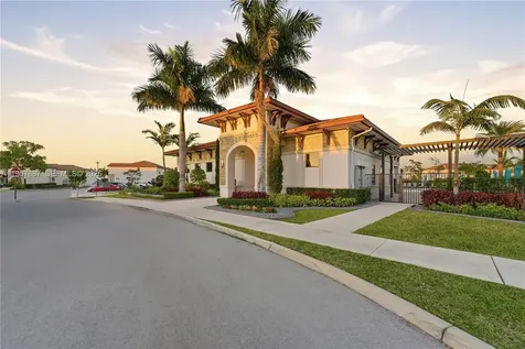 11456 W 33rd Way Hialeah FL 33018