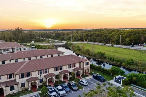 11456 W 33rd Way Hialeah FL 33018
