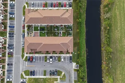 11456 W 33rd Way Hialeah FL 33018