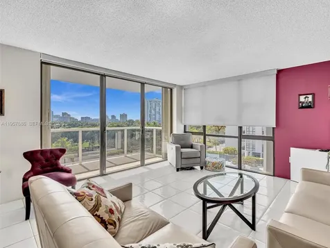3675 N Country Club Drive Aventura FL 33180