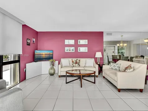 3675 N Country Club Drive Aventura FL 33180