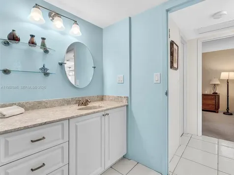 3675 N Country Club Drive Aventura FL 33180