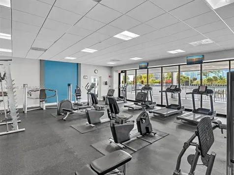 3675 N Country Club Drive Aventura FL 33180