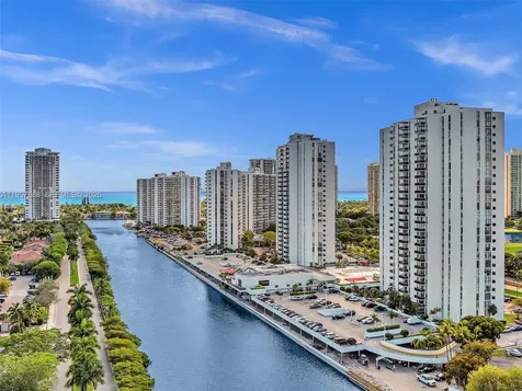 3675 N Country Club Drive Aventura FL 33180
