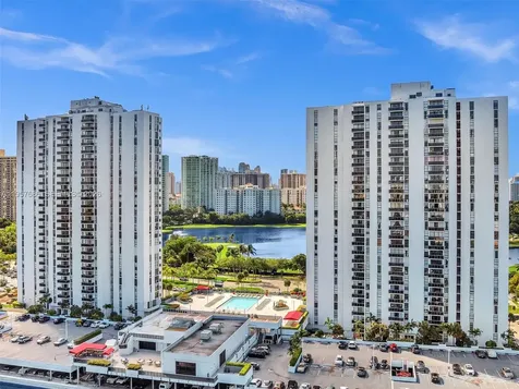 3675 N Country Club Drive Aventura FL 33180