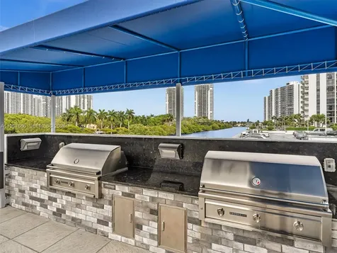 3675 N Country Club Drive Aventura FL 33180