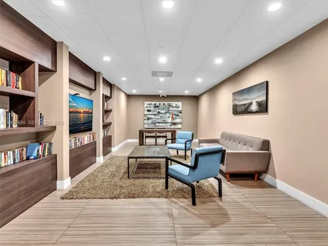 3675 N Country Club Drive Aventura FL 33180